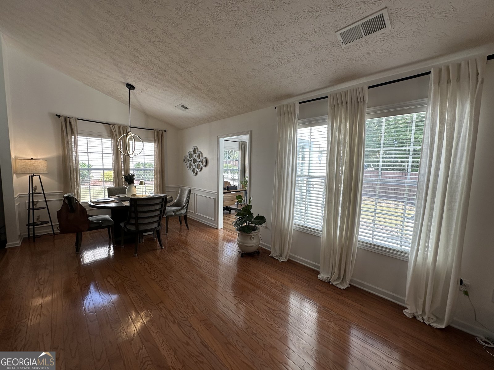 954 Village View Circle Loganville - 10