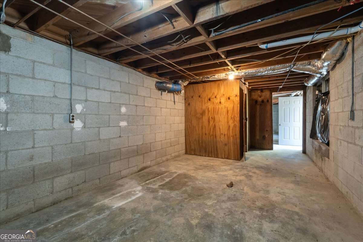 8738 Campbellton Street Douglasville - 20