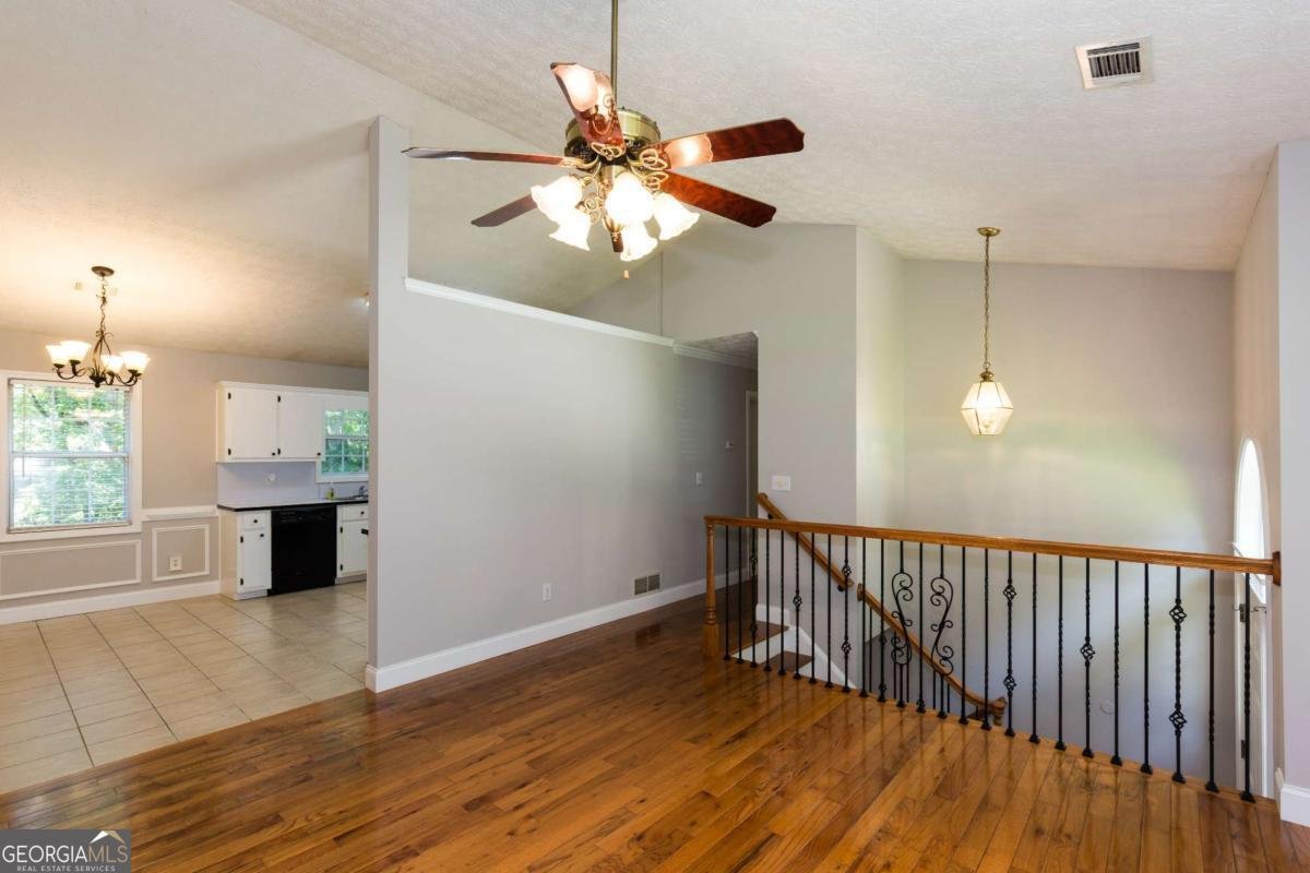 5501 Tory Way Flowery Branch - 10