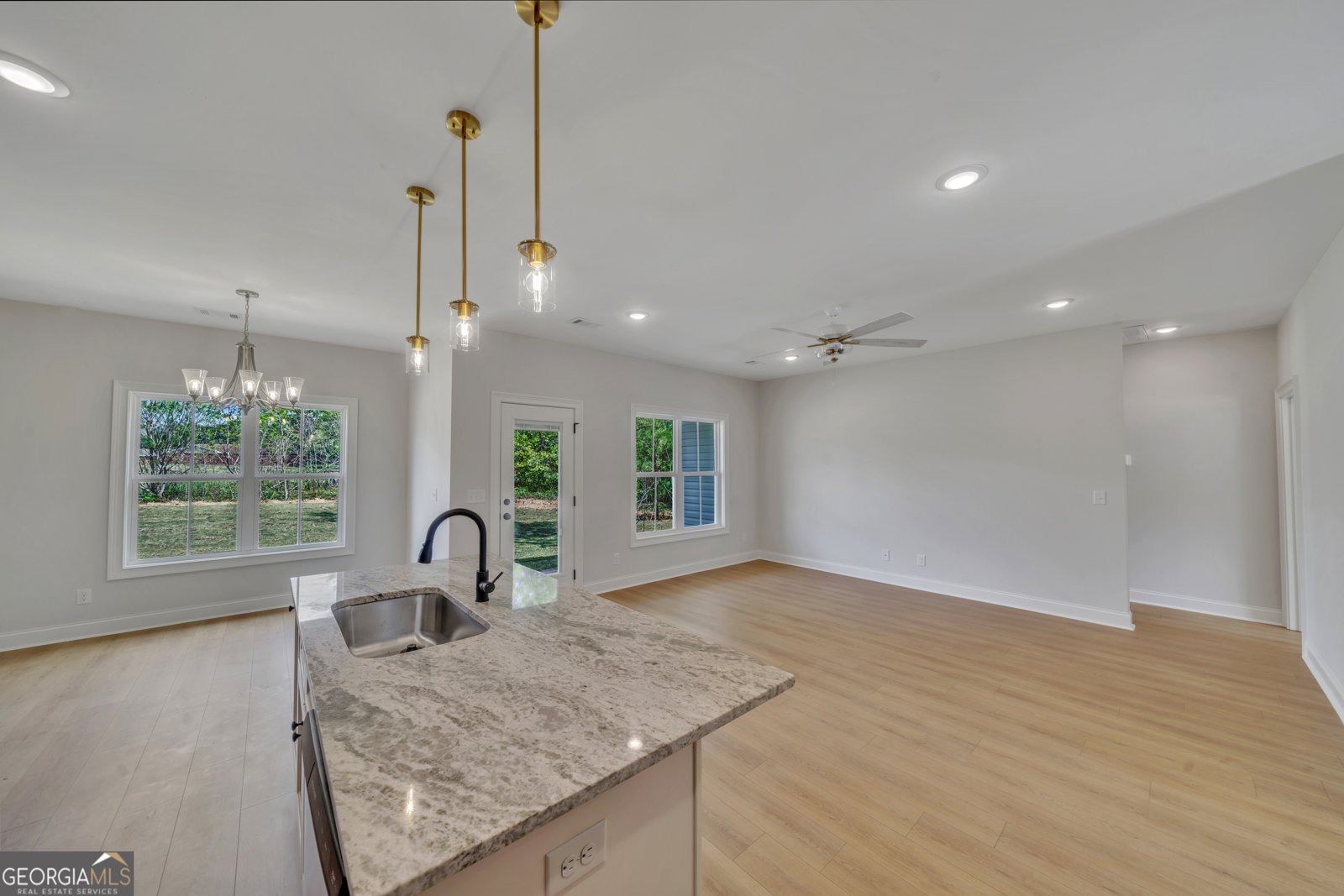 218 Valencia Circle Centerville - 4