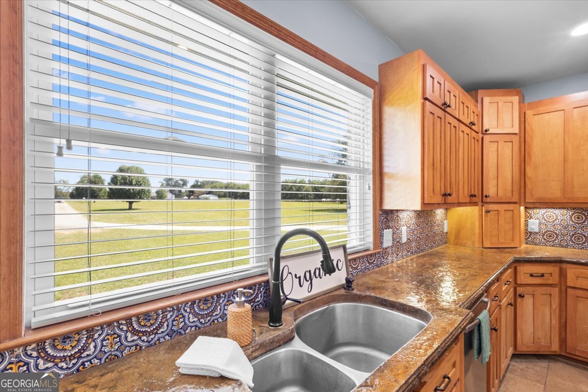 156 Orion Way Byron - 31