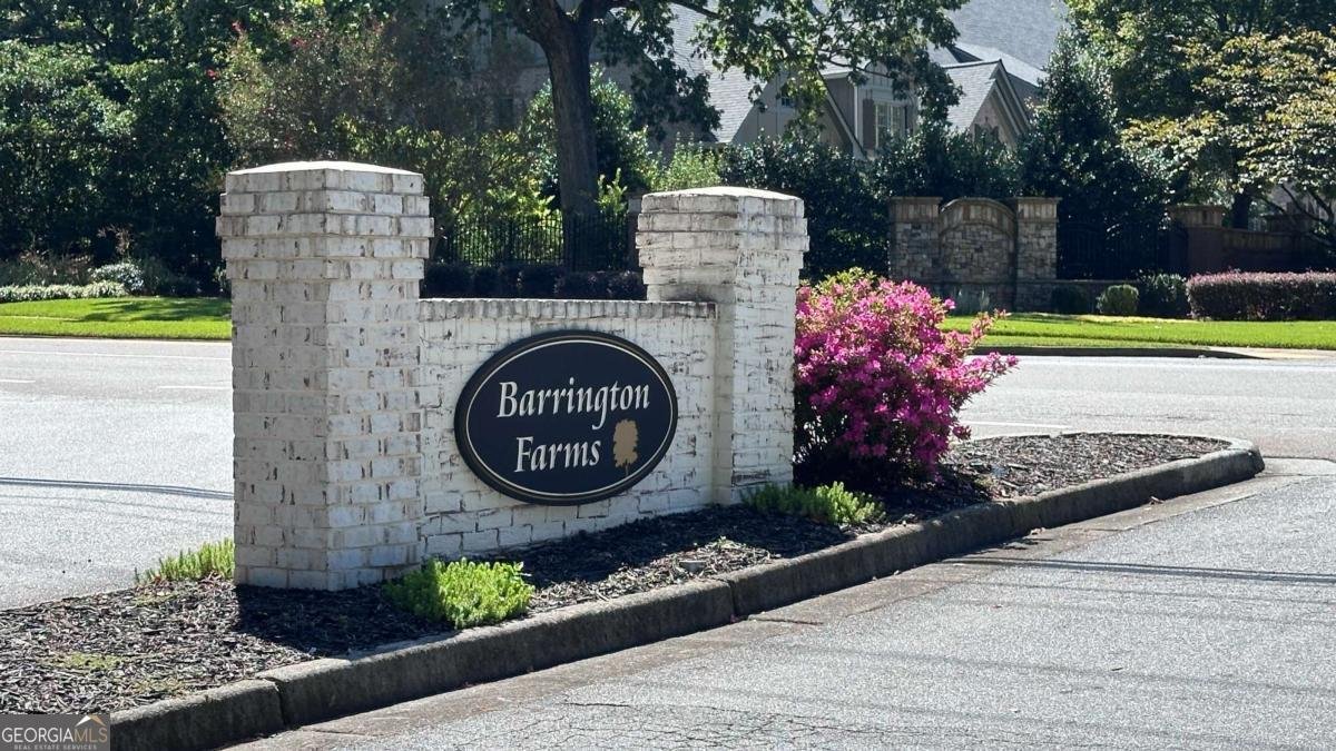 500 Barrington Drive Roswell - 38