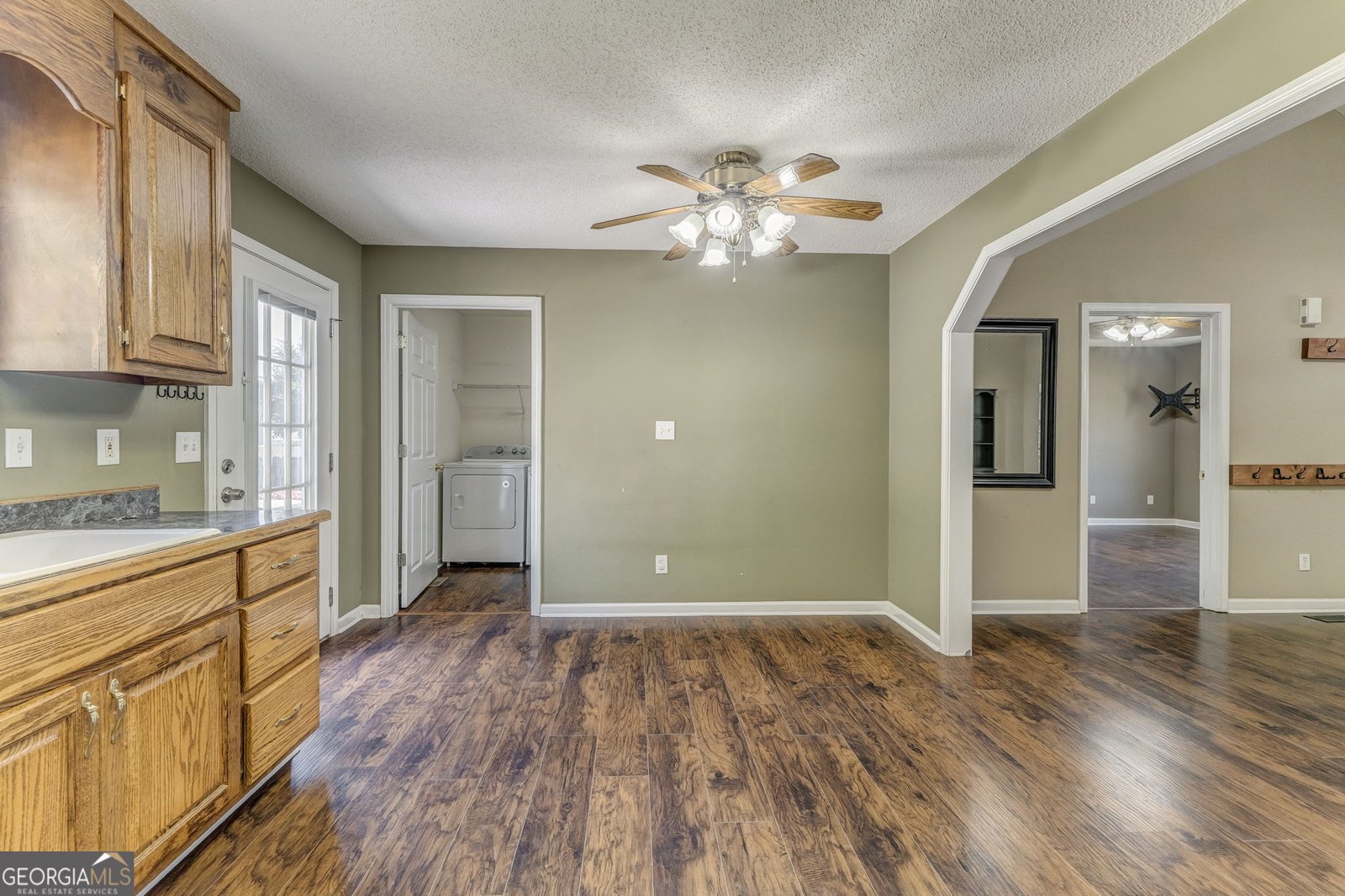 6 OAK Street Aragon - 13