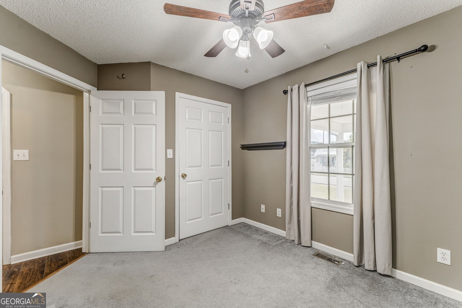 6 OAK Street Aragon - 21