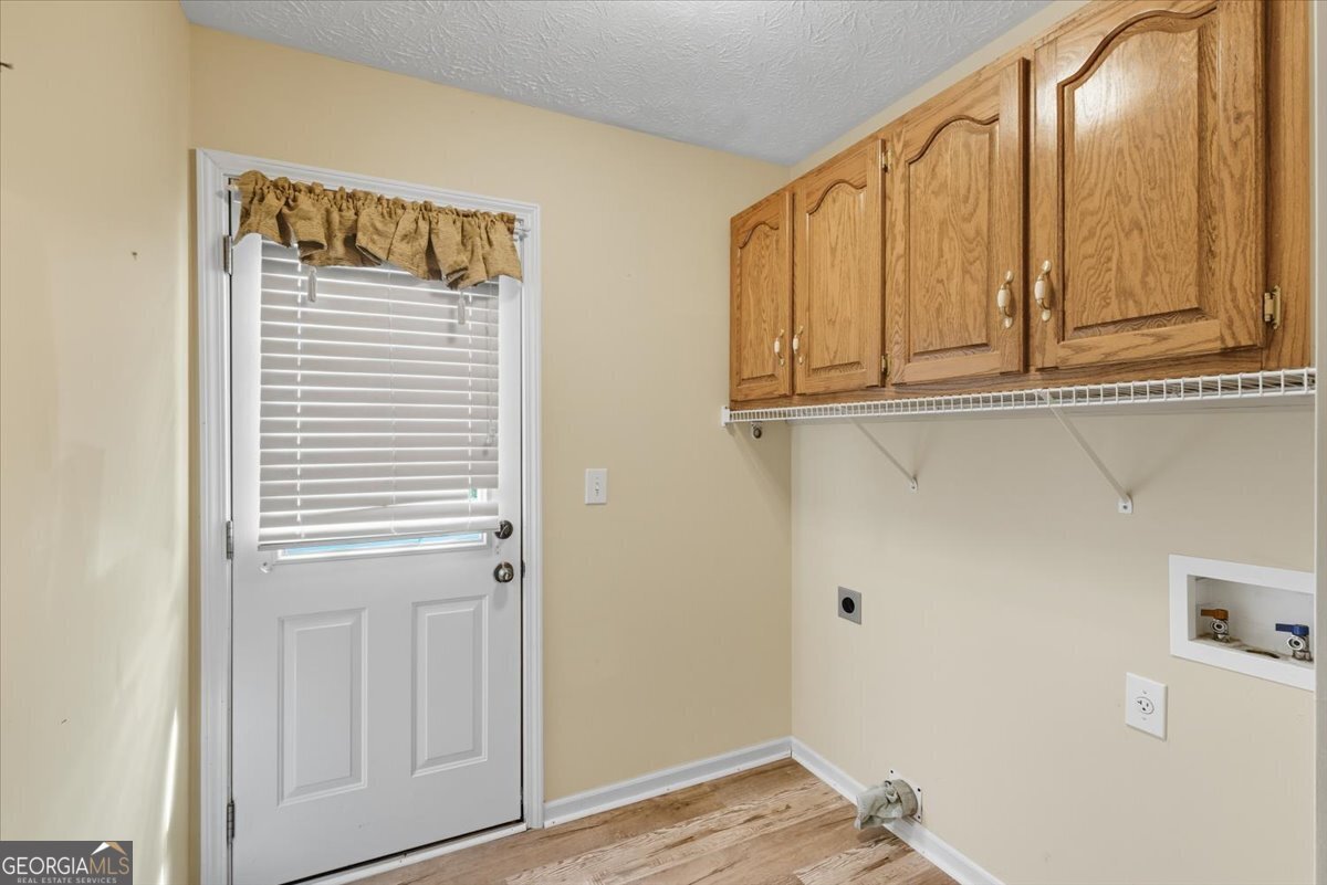 69 Hopkins Farm Drive Adairsville - 27