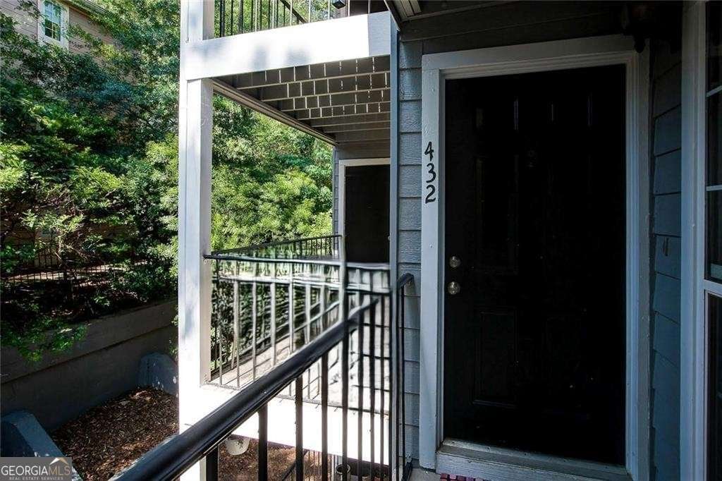 432 Granville Court Sandy Springs - 16