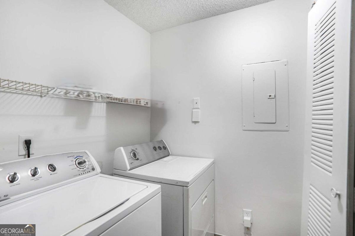 432 Granville Court Sandy Springs - 4