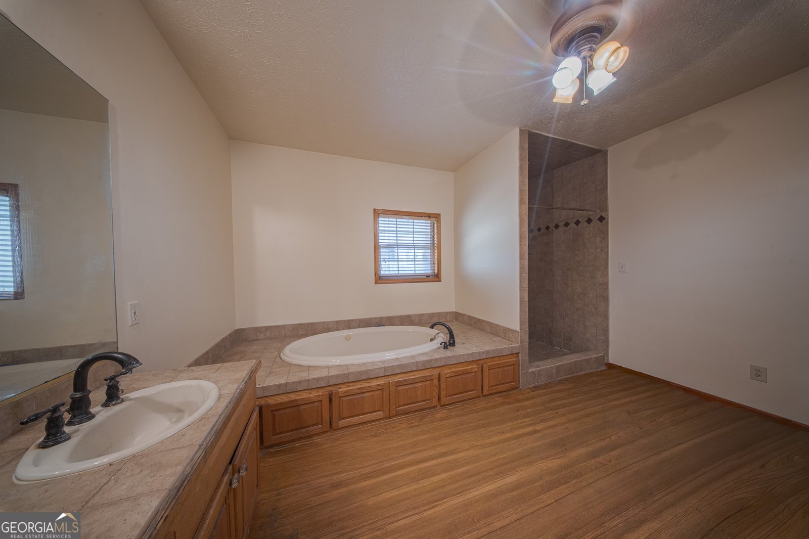 1061 Evans Drive Riverdale - 14