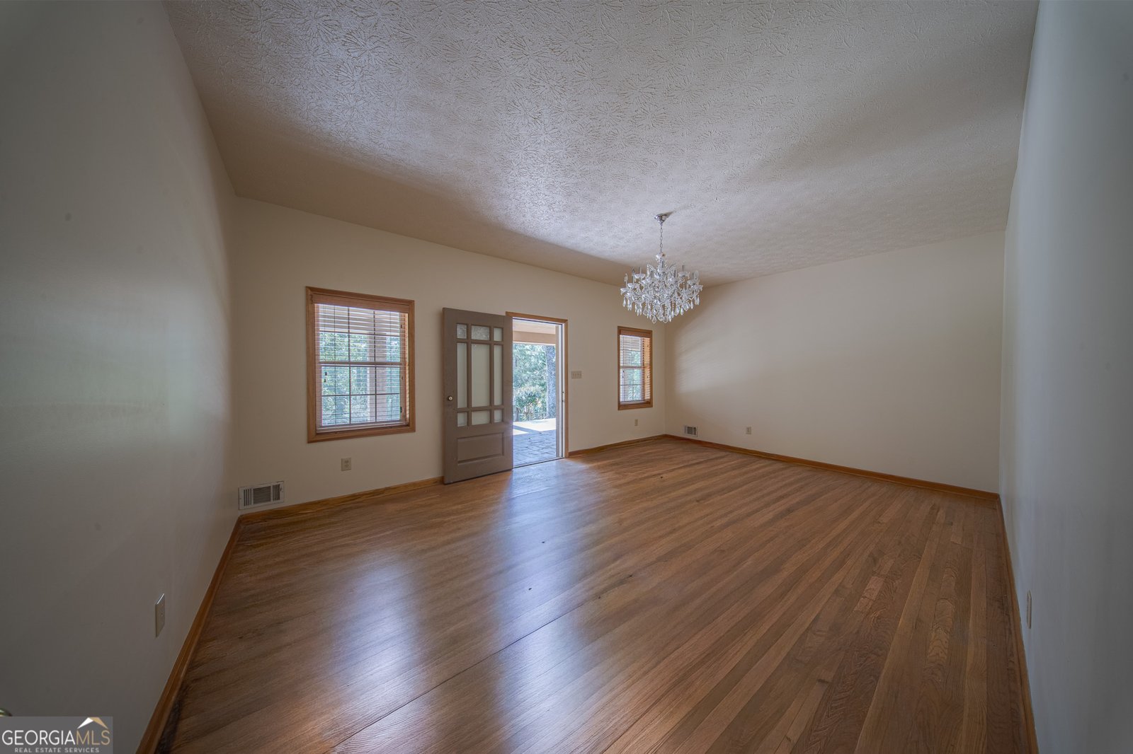 1061 Evans Drive Riverdale - 7