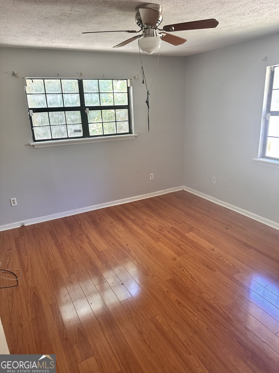 528 Wells Avenue Albany - 8