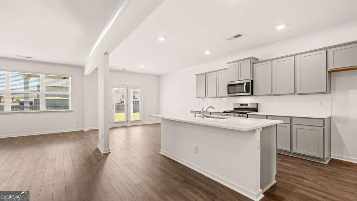 708 Curb Court Locust Grove - 6