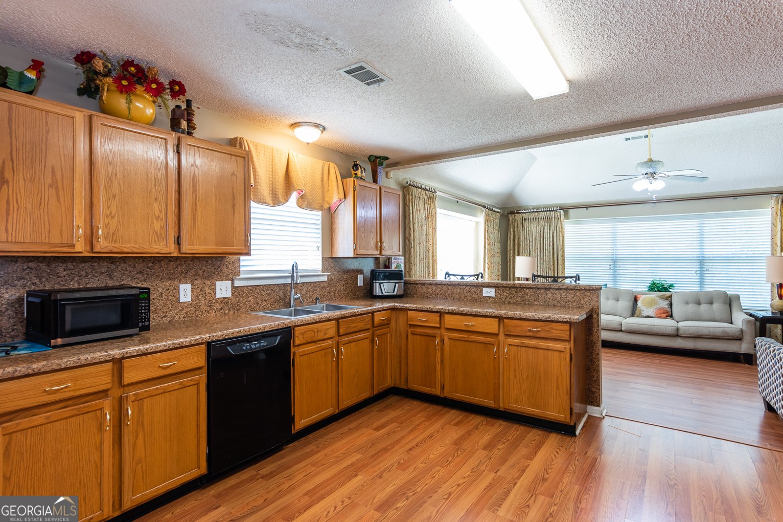 1736 Mossy Rock Cove Lithonia - 12