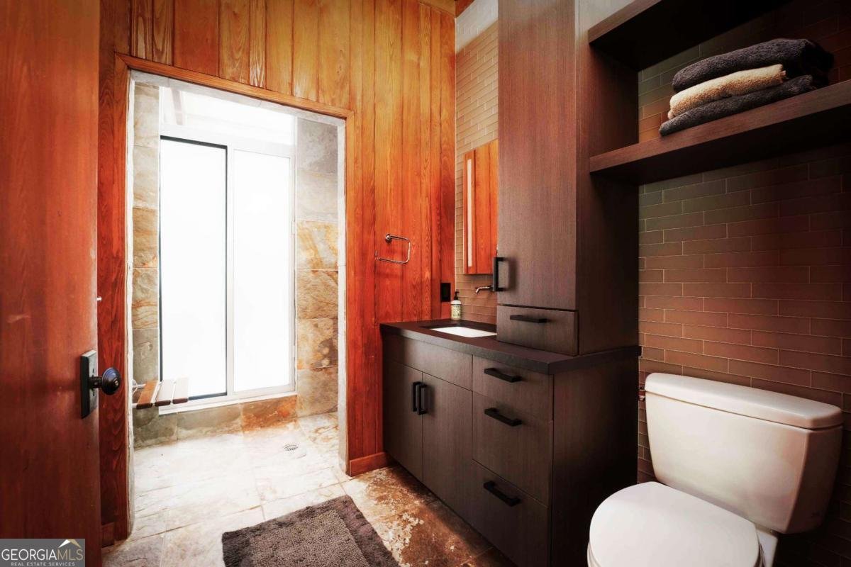 393 The Falls Court Atlanta - 6