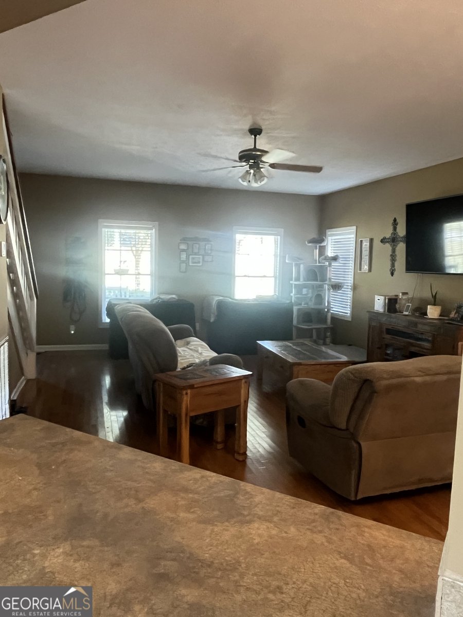 604 Farris Boulevard Manchester - 6