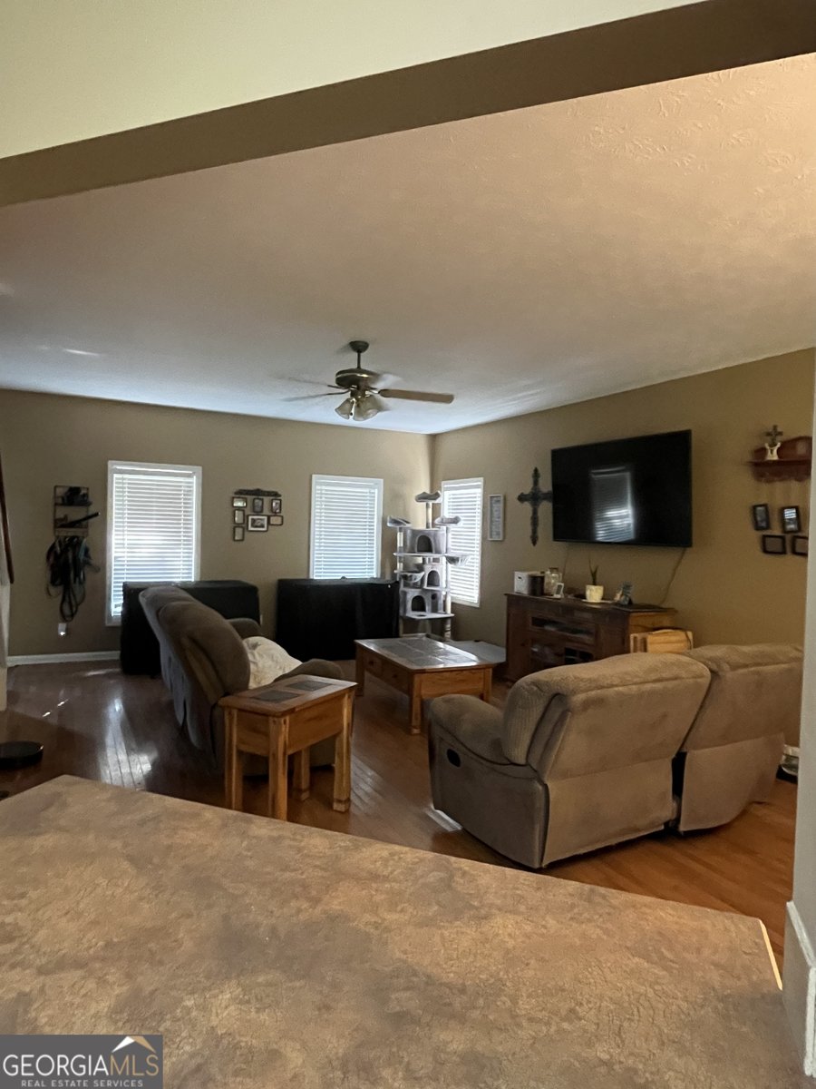 604 Farris Boulevard Manchester - 7