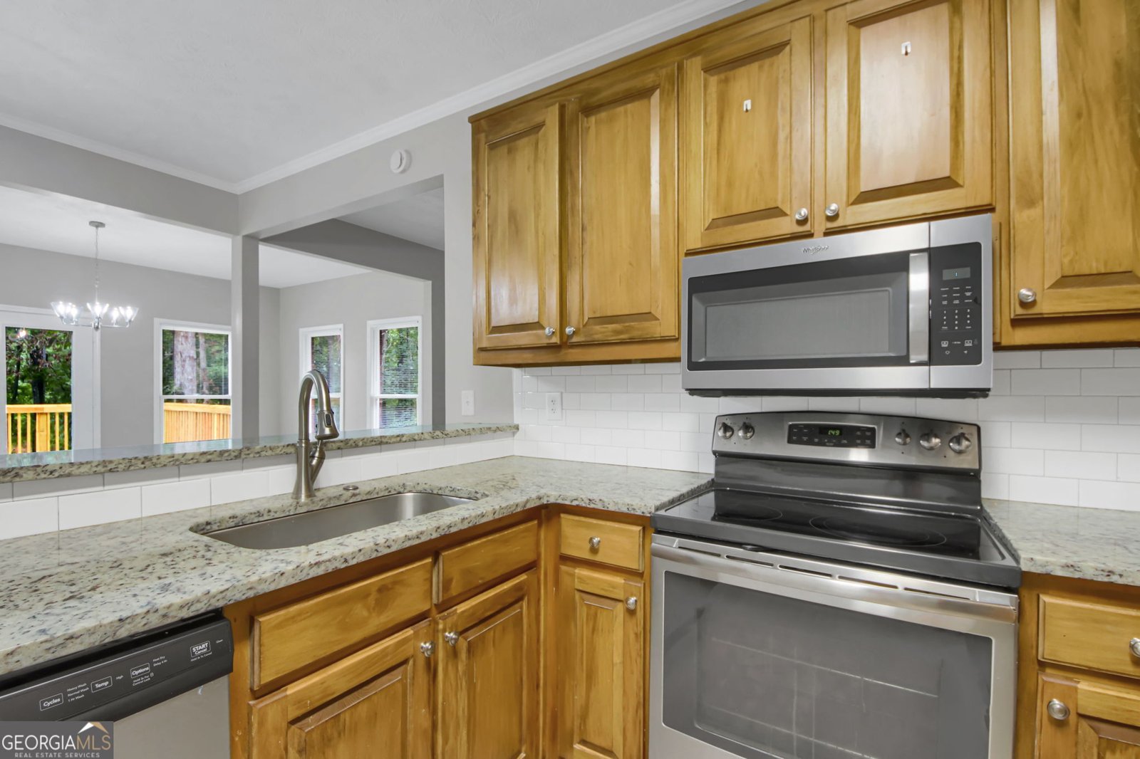 135 LITTLE HAYNES Drive Loganville - 10