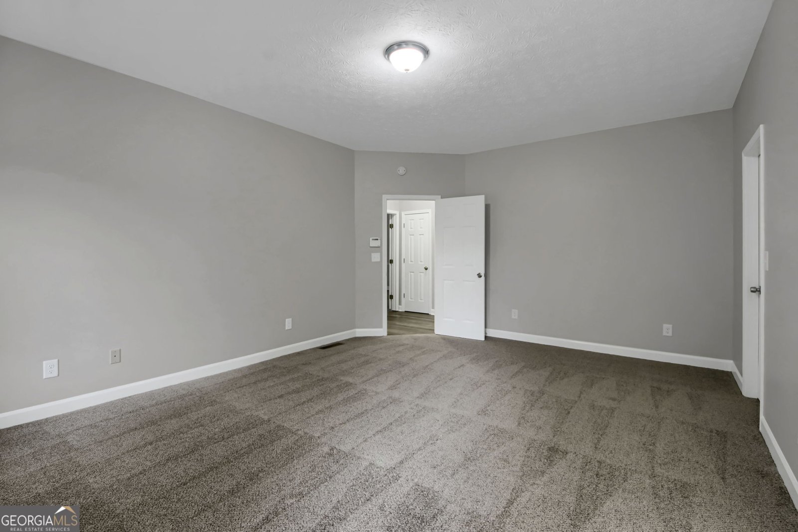 135 LITTLE HAYNES Drive Loganville - 13