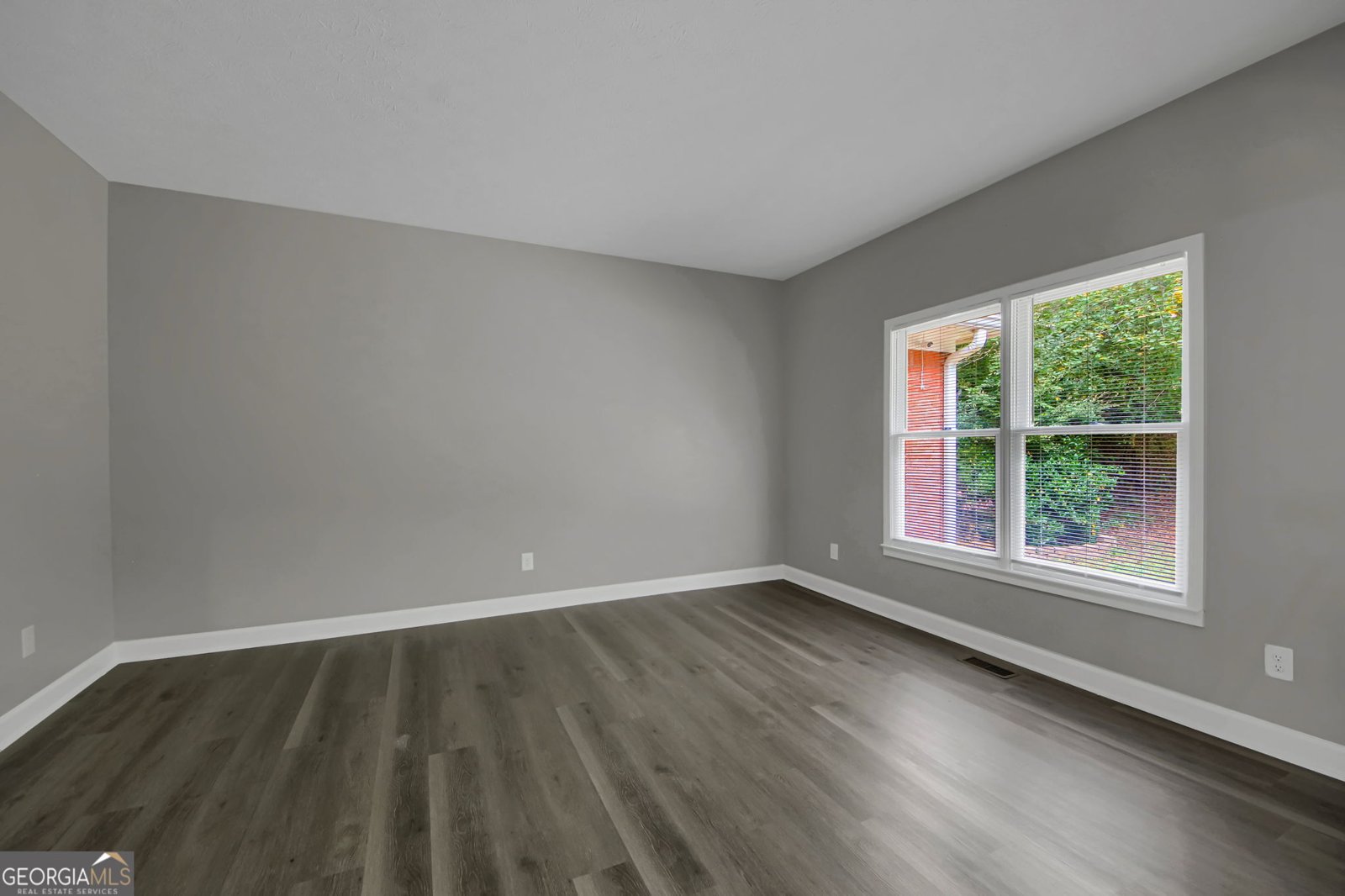 135 LITTLE HAYNES Drive Loganville - 4