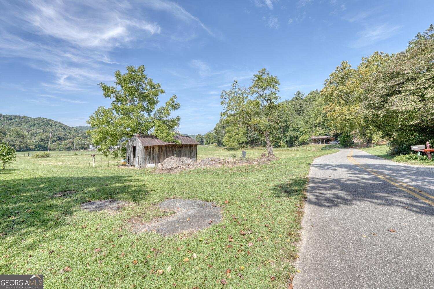 729 Collins Road Blairsville - 30