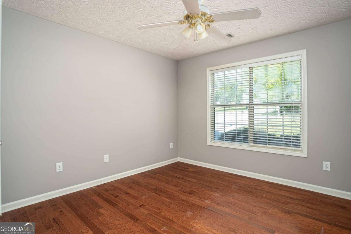 4306 Foxberry Run Loganville - 27