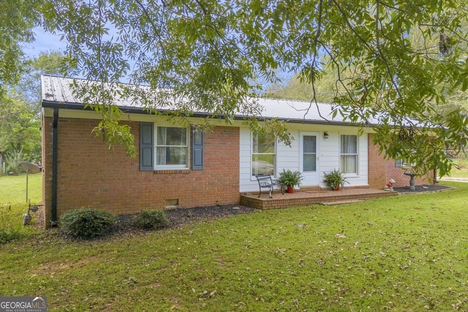 210 Nora Moss Lane Carnesville - 1