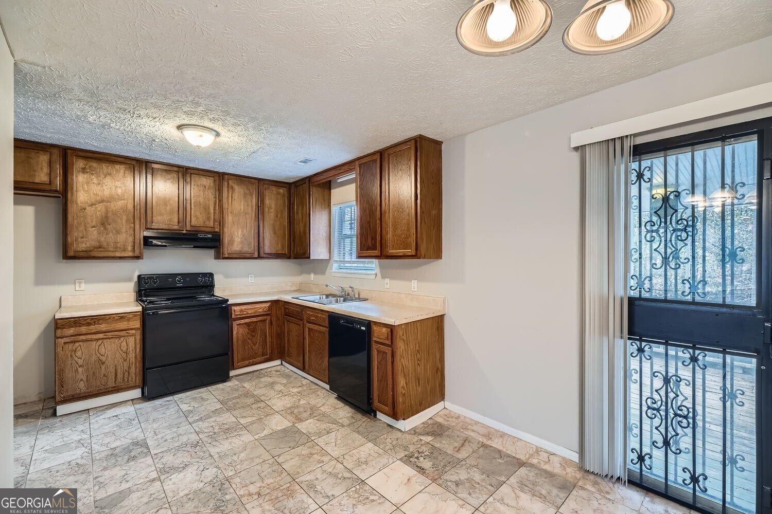 11111 Shannon Circle Hampton - 12