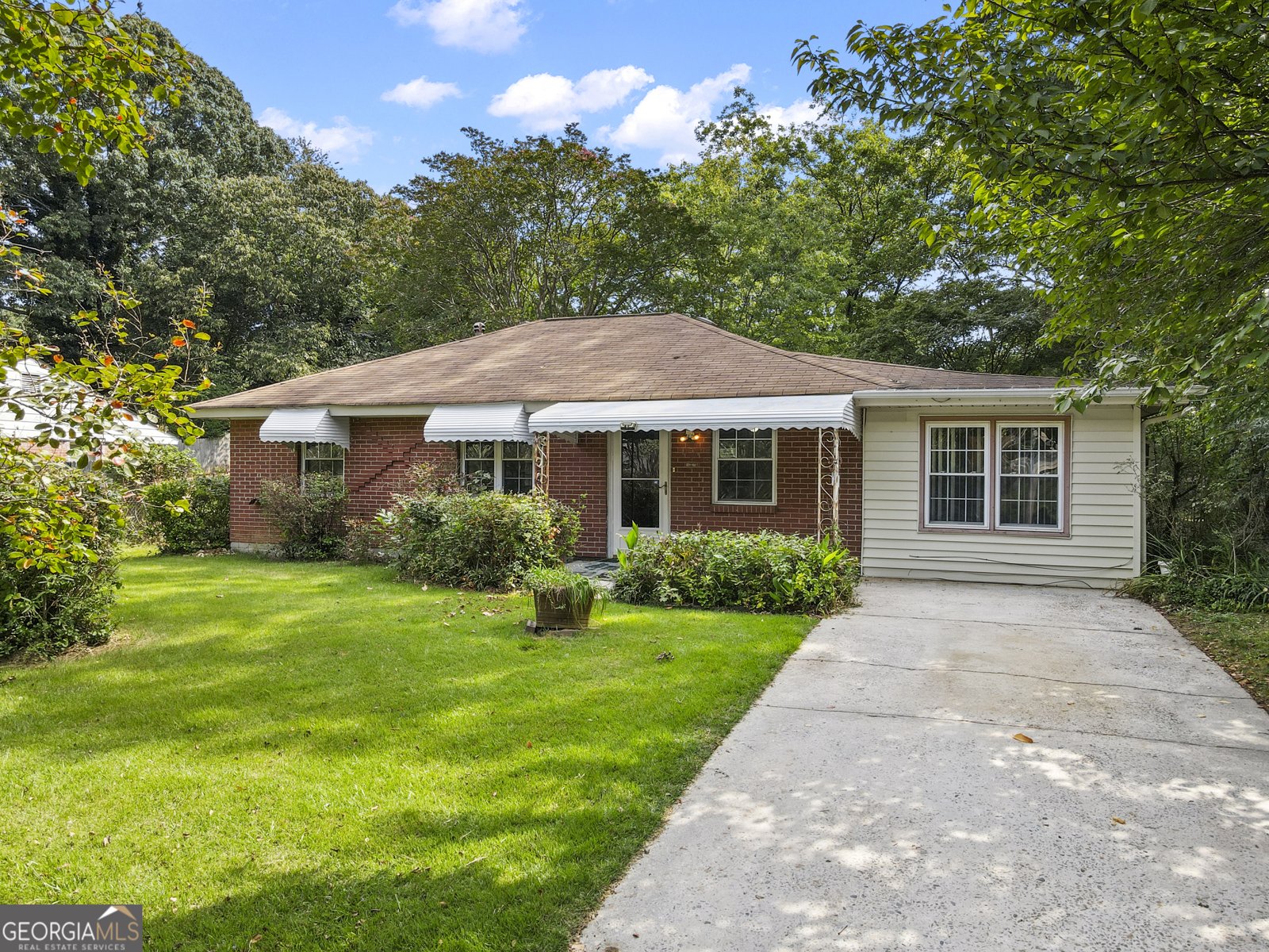 5288 Lee Circle Forest Park - 1