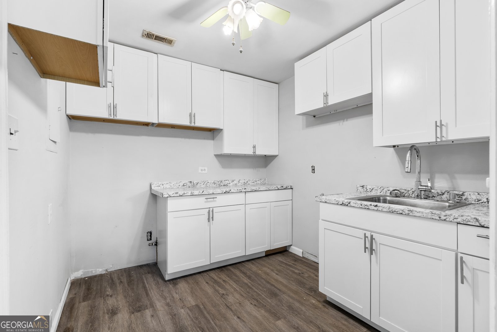 5288 Lee Circle Forest Park - 13
