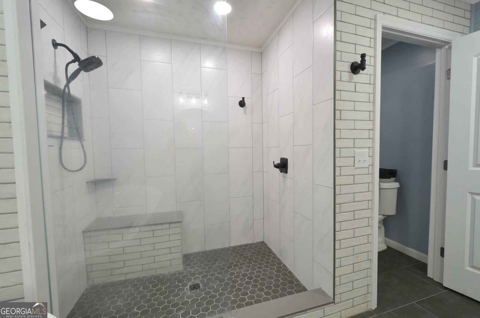 228 Legion Drive Eastman - 18