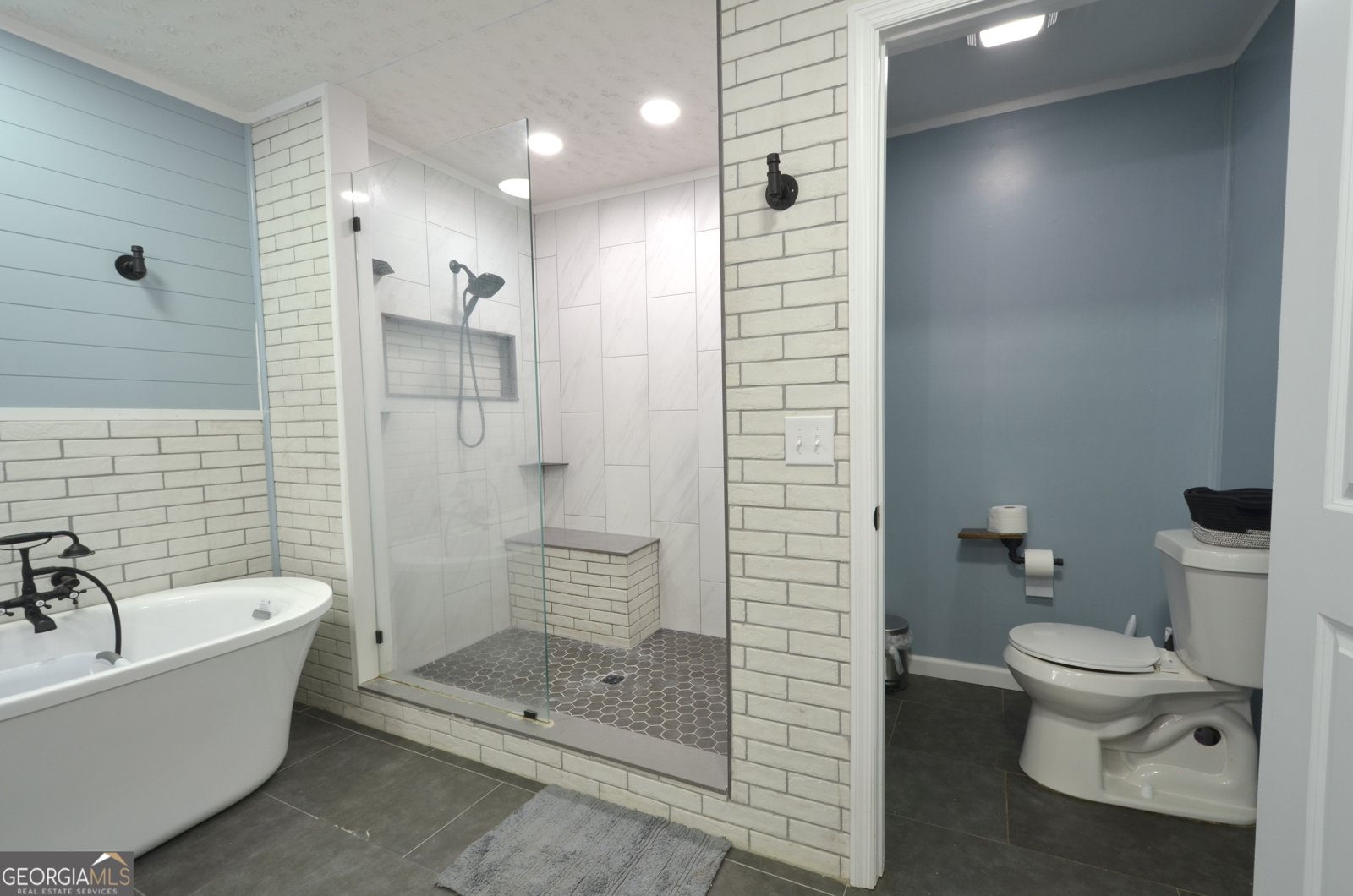 228 Legion Drive Eastman - 19