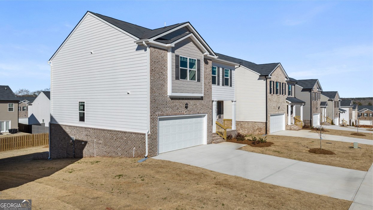 643 WHITMAN Lane Stockbridge - 2