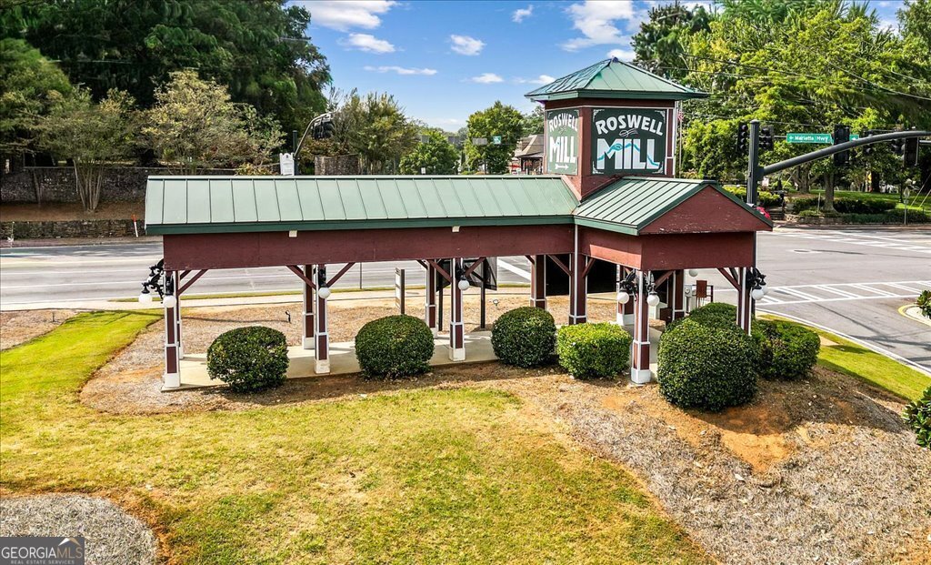 755 NEEL REID Drive Roswell - 43