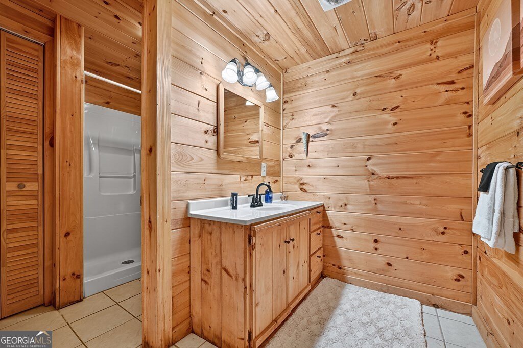 304 Ridge Circle Blue Ridge - 36