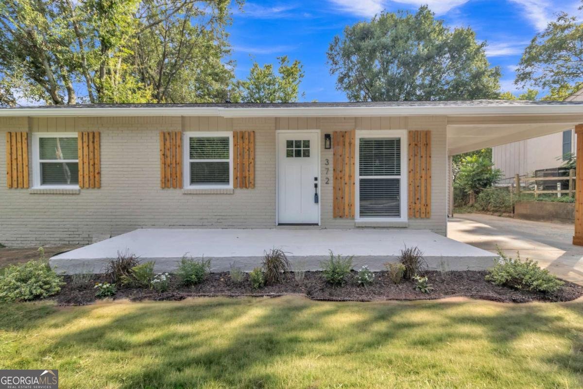 372 Amal Drive Atlanta - 19