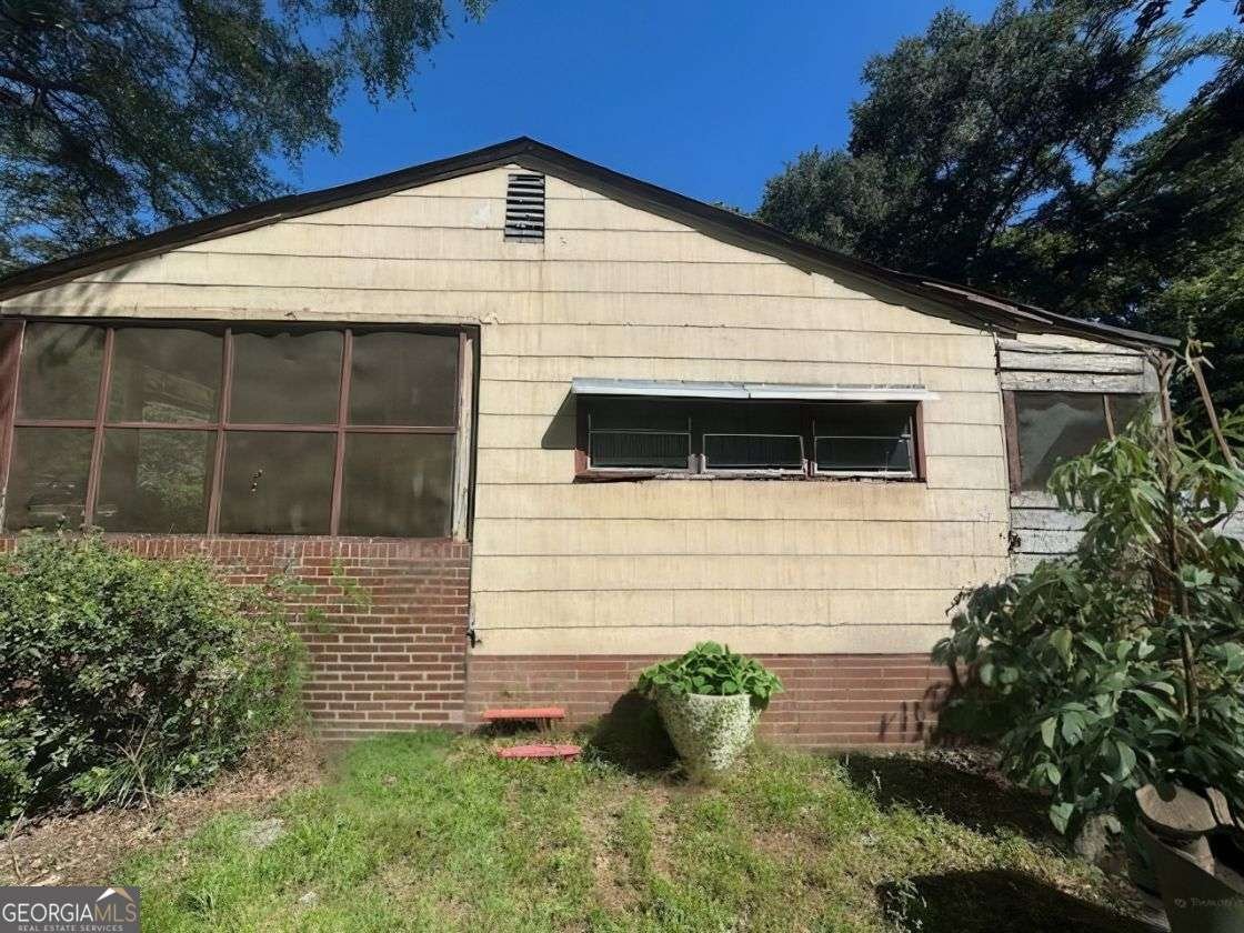 1075 Cato Street Atlanta - 4