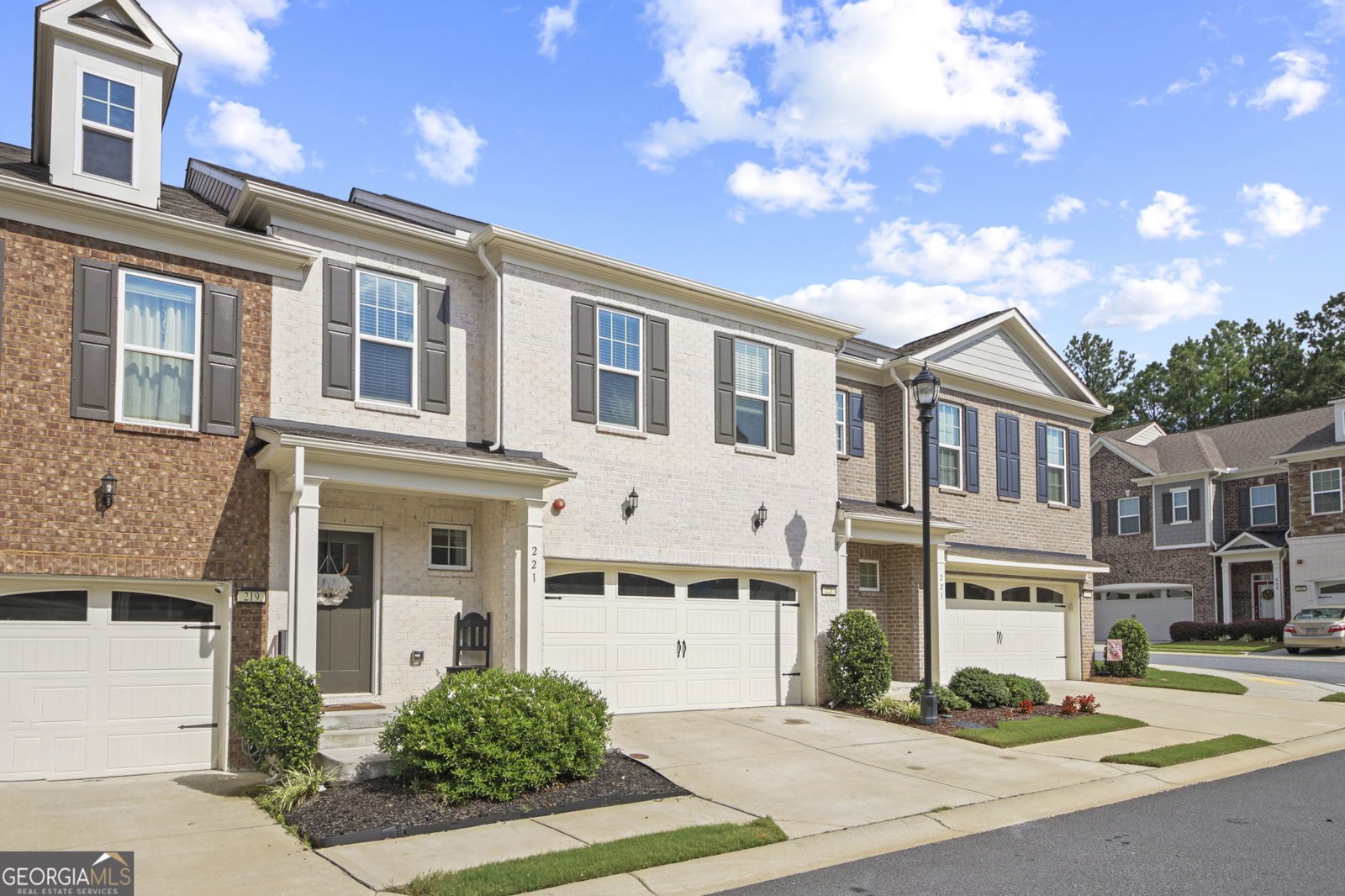 221 Ellis Lane Woodstock - 2