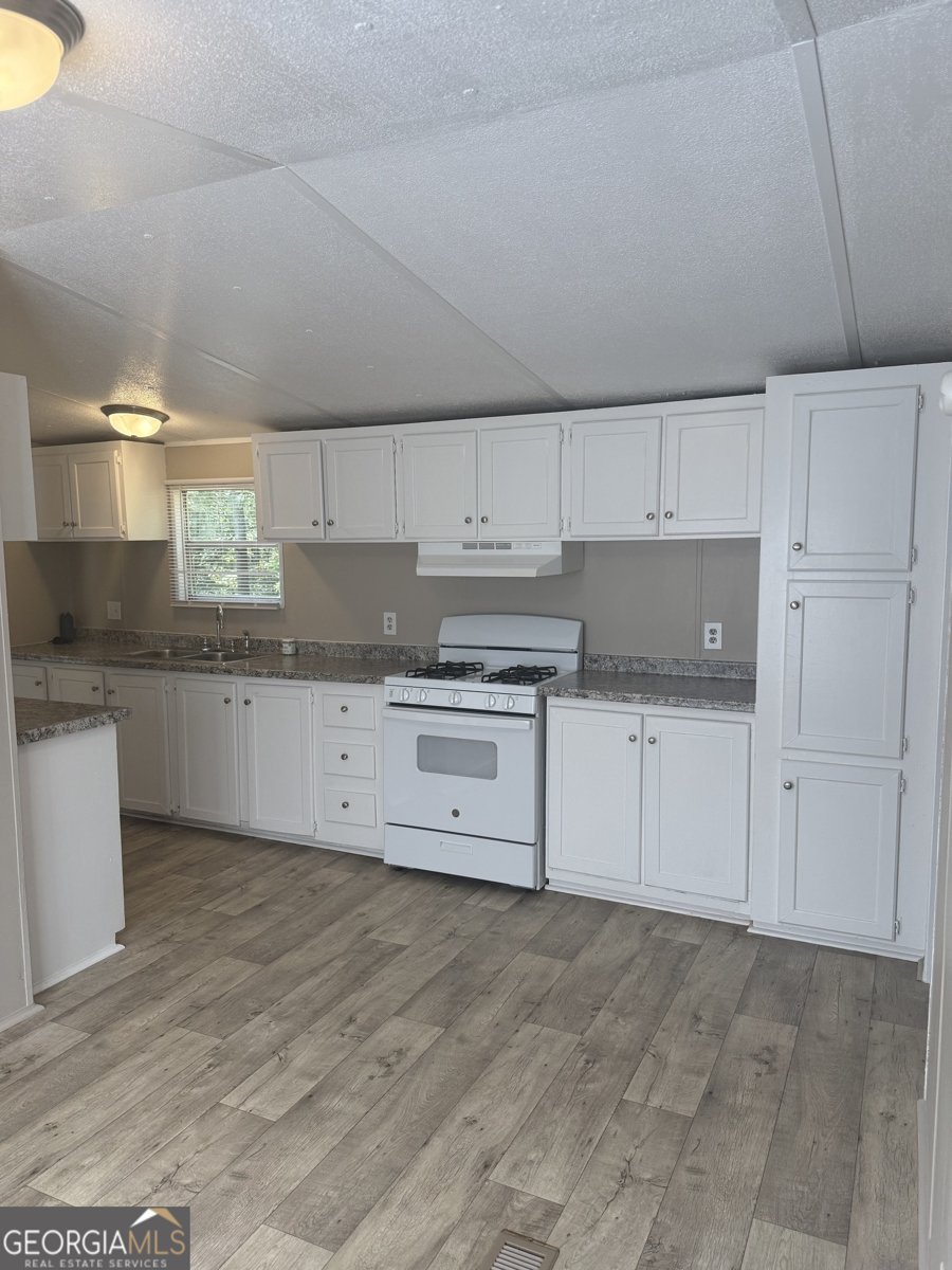 7631 Dallas Hwy Douglasville - 11