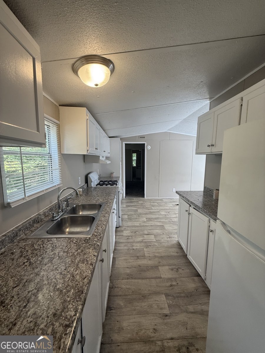 7631 Dallas Hwy Douglasville - 7