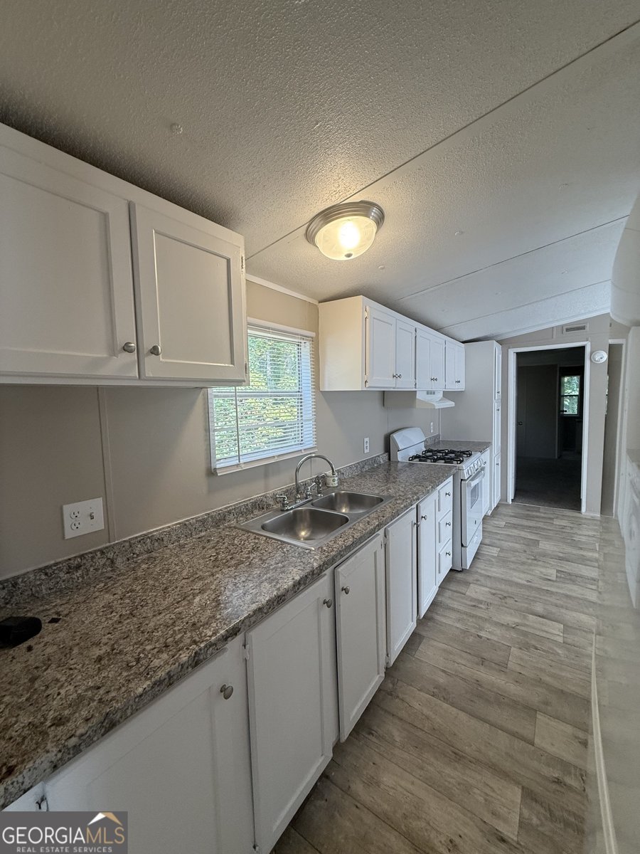 7631 Dallas Hwy Douglasville - 8