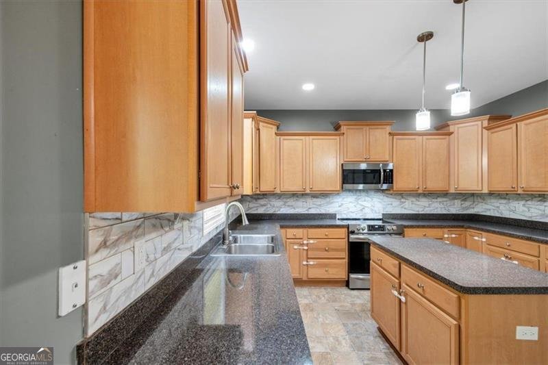 5218 BROWN LEAF Powder Springs - 9