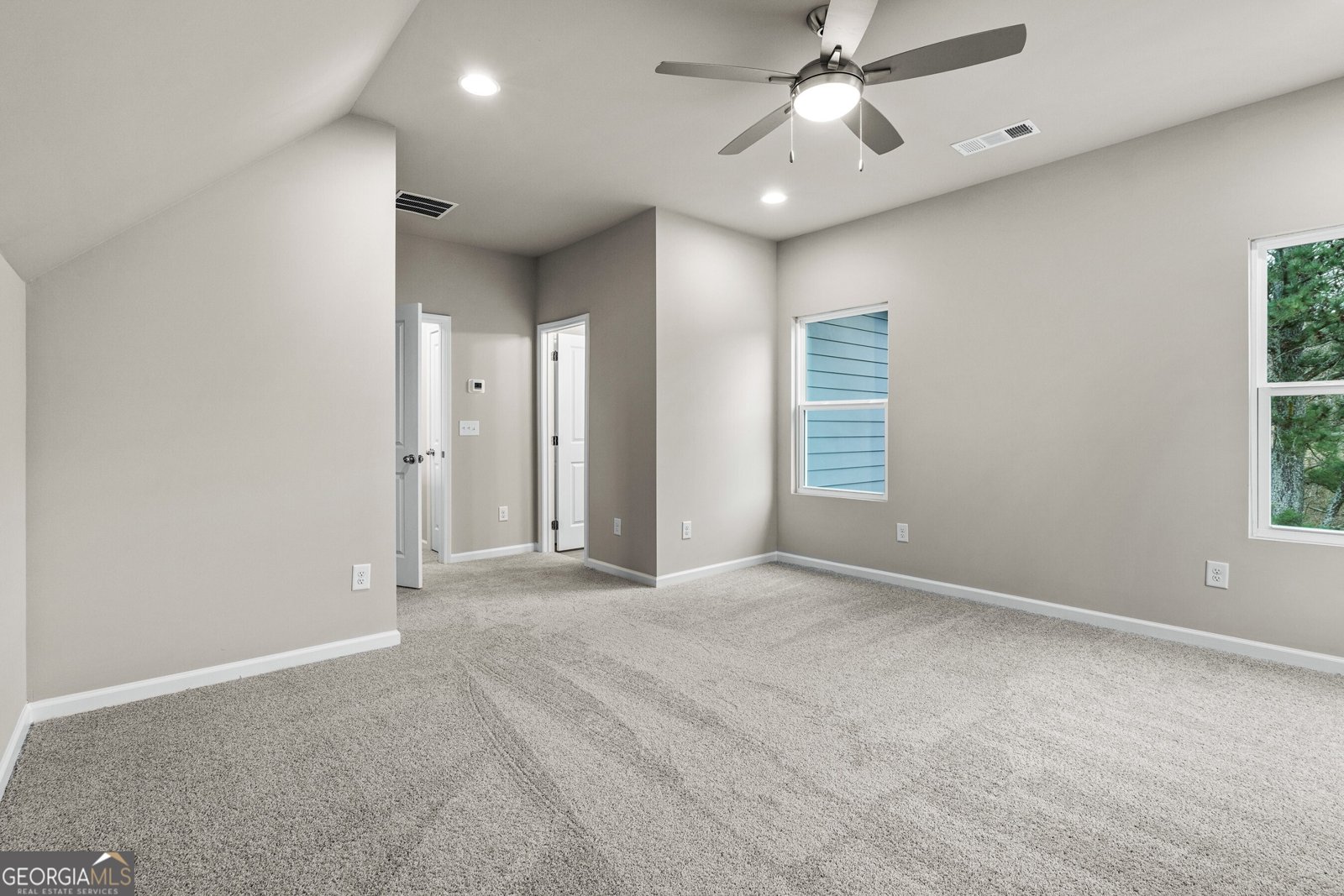 386 10th Unit 57 Street Auburn - 22