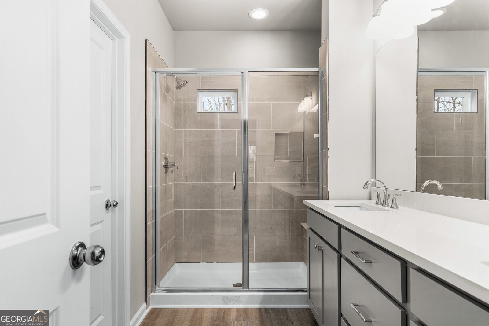 386 10th Unit 57 Street Auburn - 24