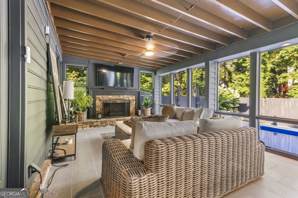 160 Ludwell Court Johns Creek - 4