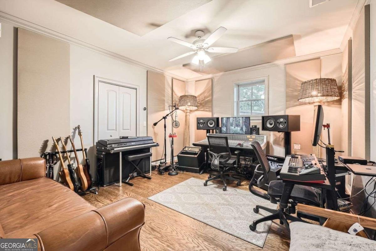 790 Lakeview Avenue Atlanta - 32