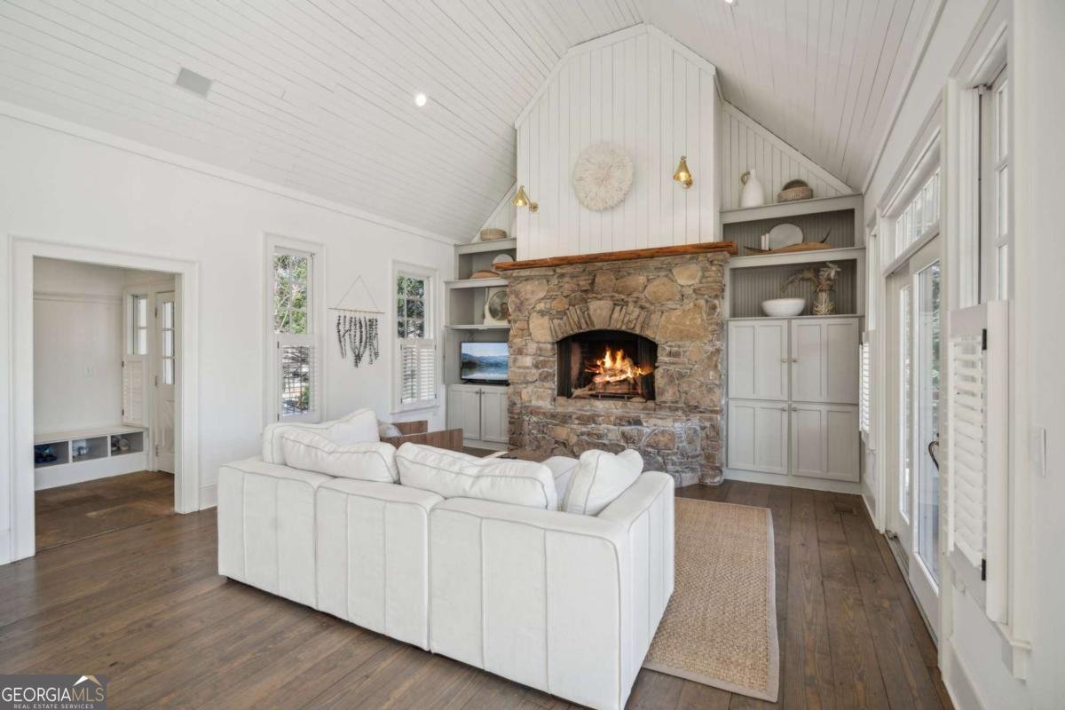 1070 Dogwood Way Dawsonville - 24
