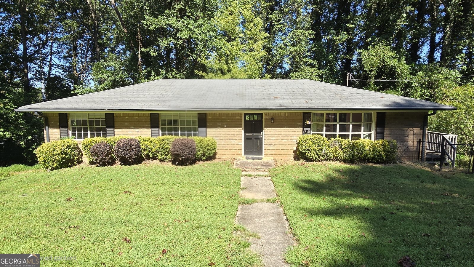 1228 Woodleigh Road Marietta - 1