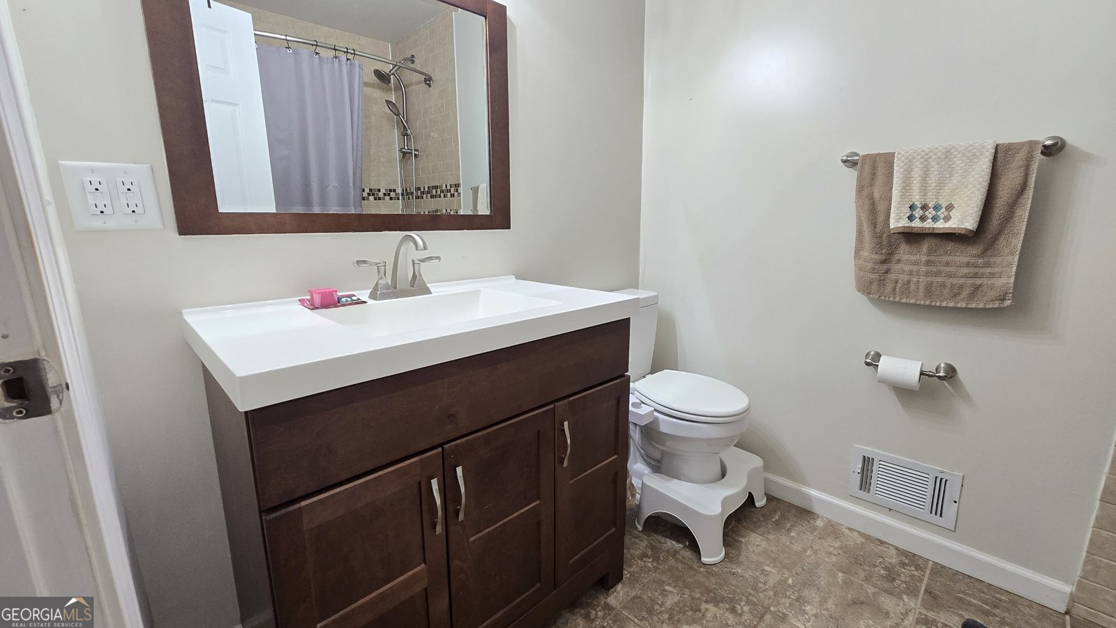 1228 Woodleigh Road Marietta - 19