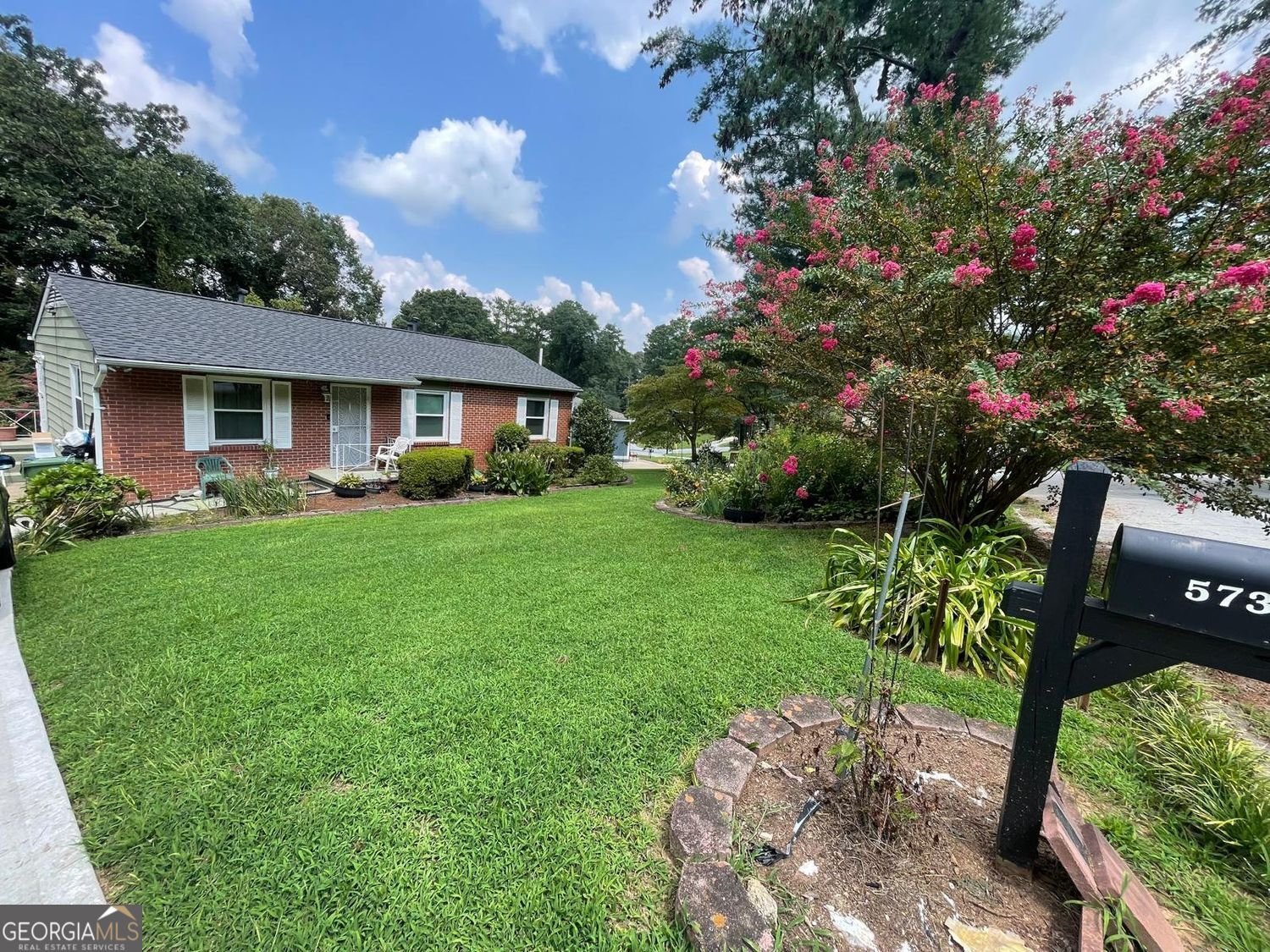 573 Alfred Road Atlanta - 1