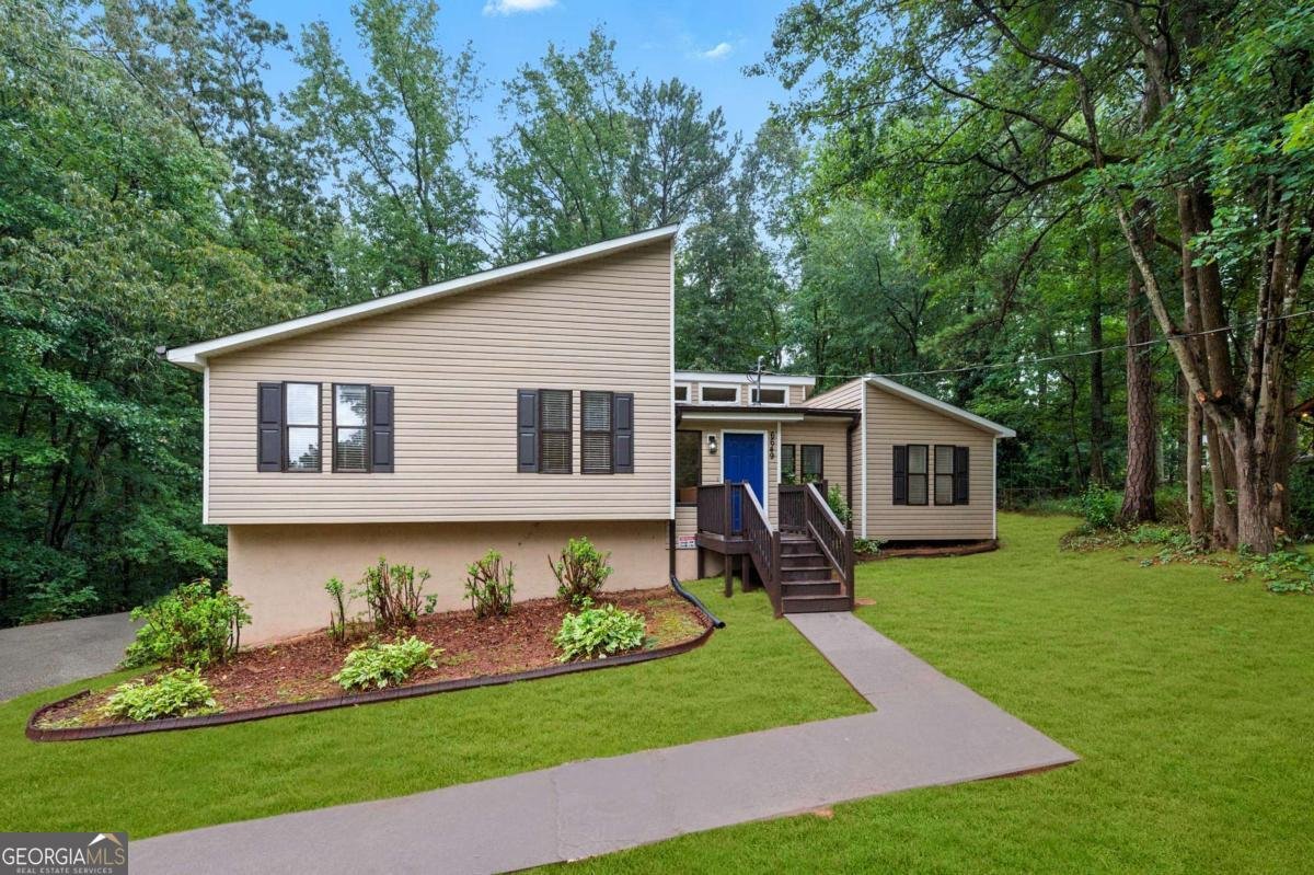 6649 Valley Hill Drive Mableton - 1