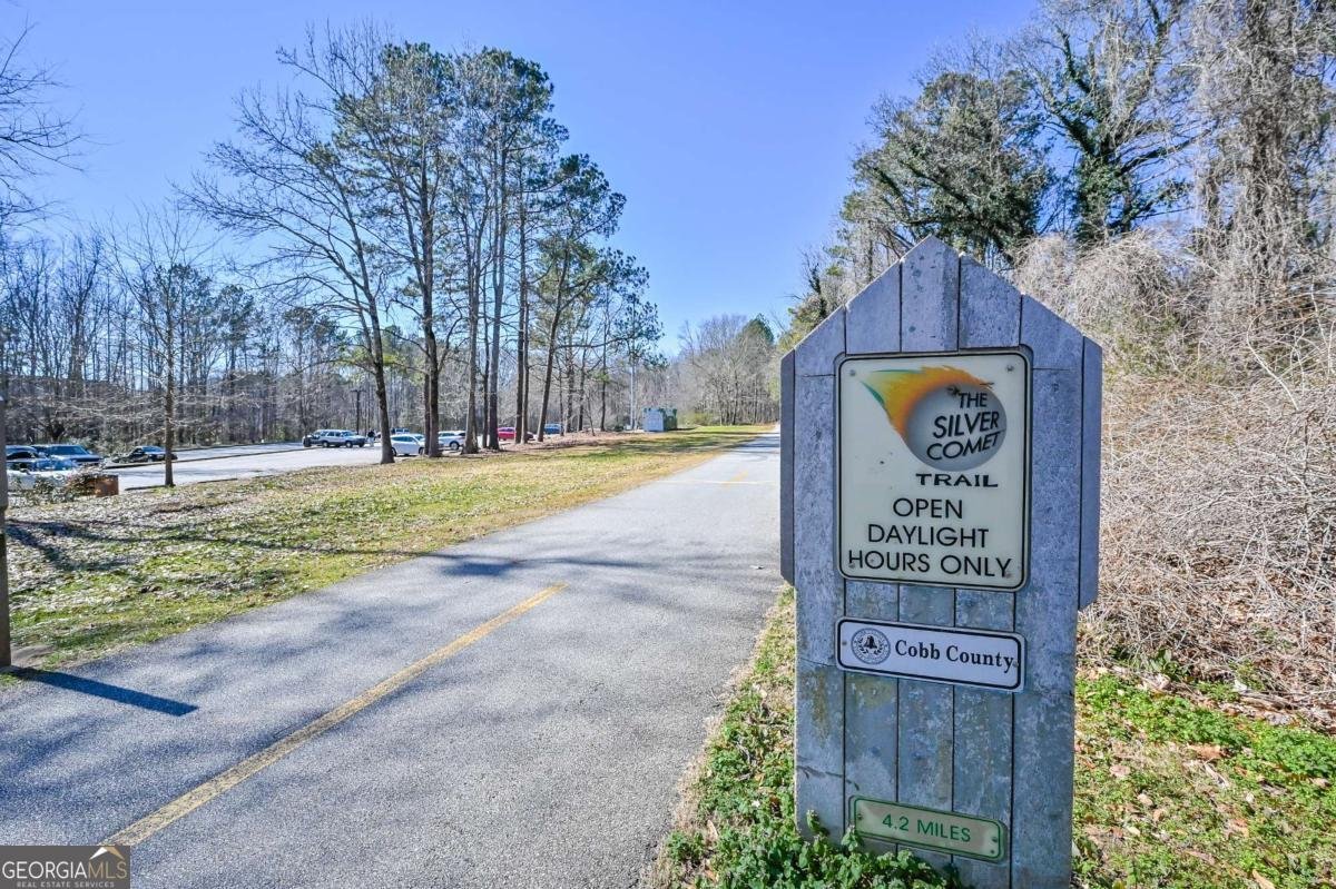 6649 Valley Hill Drive Mableton - 32